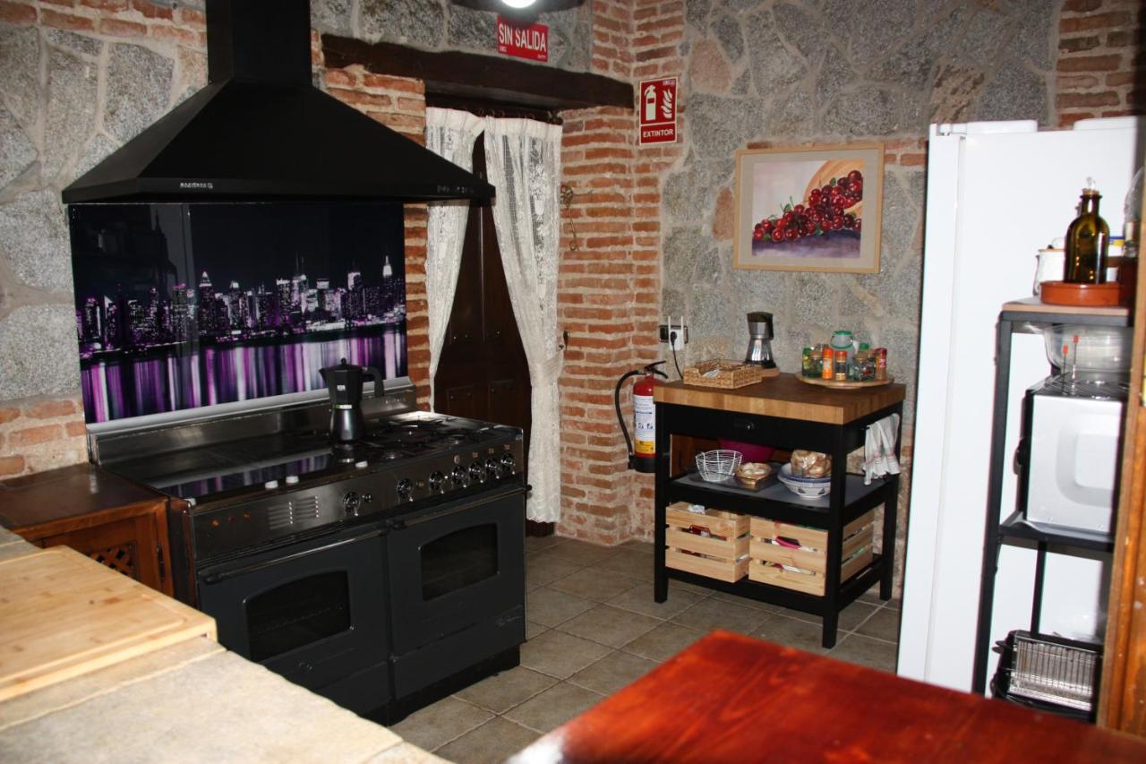 Casa Rural Puerta De Castilla Velayos Exterior foto